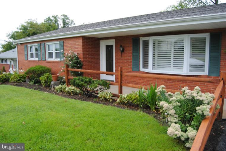 9300 Avondale Road Baltimore, MD 21234 - Photo 4 of 25 Maintenance Free Exterior