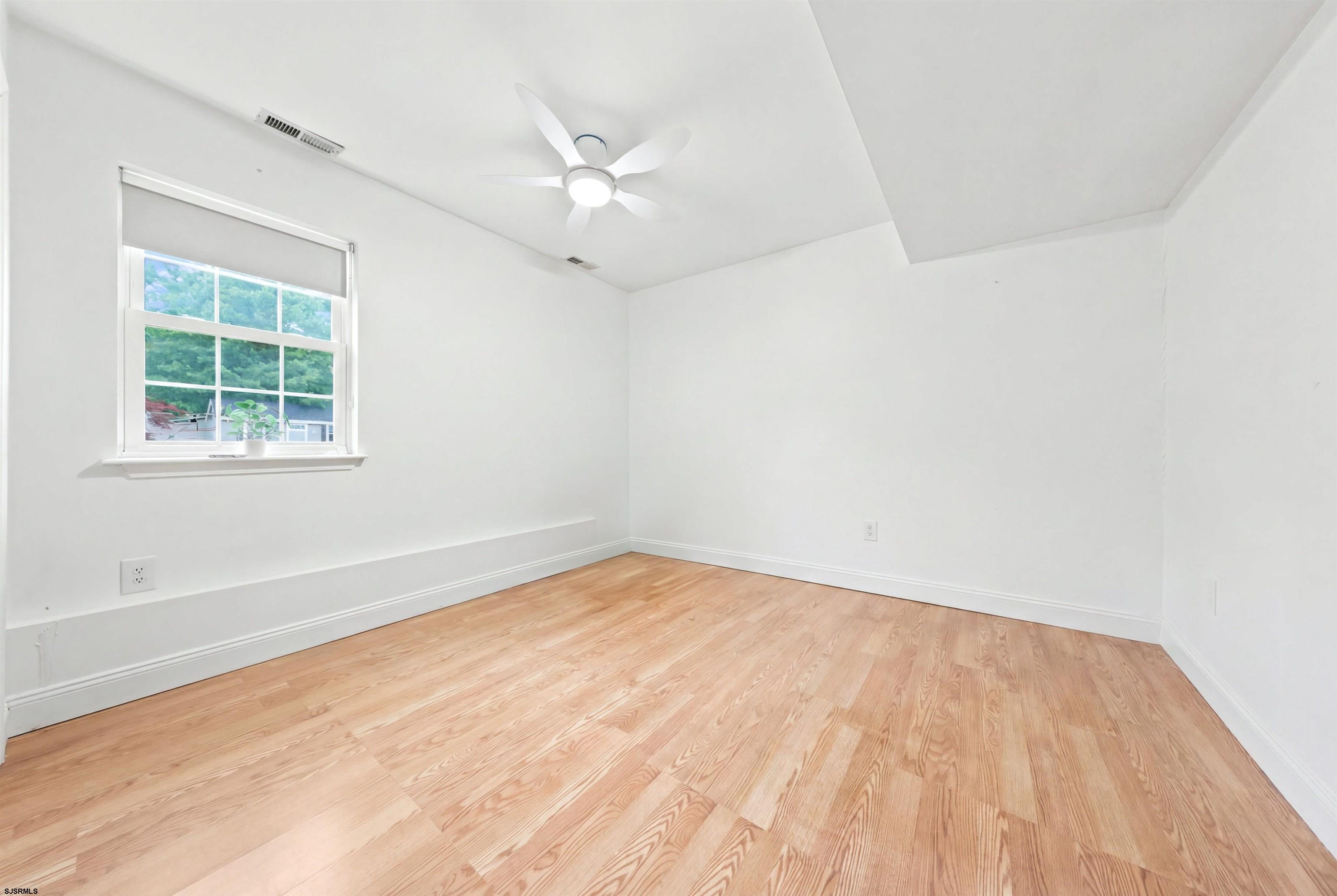 2 East Ridgewood Avenue Galloway Township, NJ 08205 - Photo 17 of 27