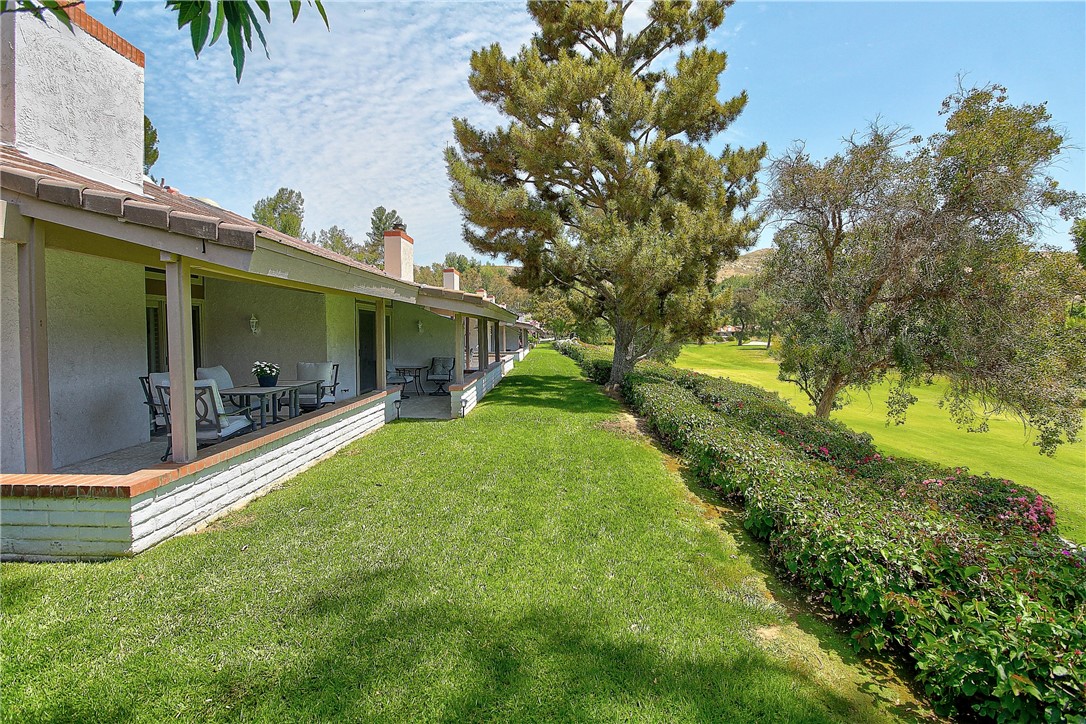 732 Vía Zapata Riverside, CA 92507 - Photo 30 of 46