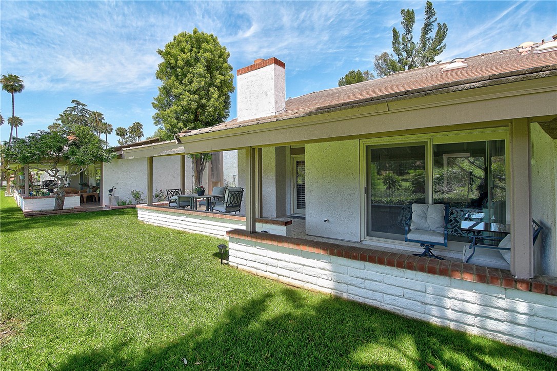 732 Vía Zapata Riverside, CA 92507 - Photo 33 of 46