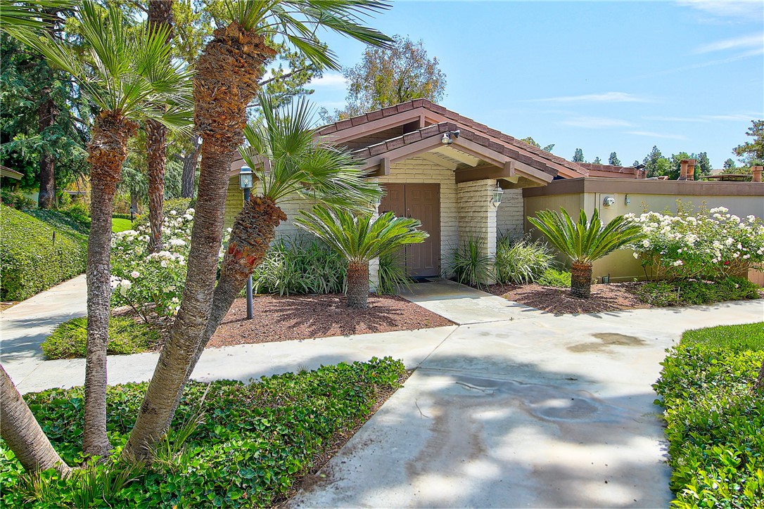 732 Vía Zapata Riverside, CA 92507 - Photo 37 of 46