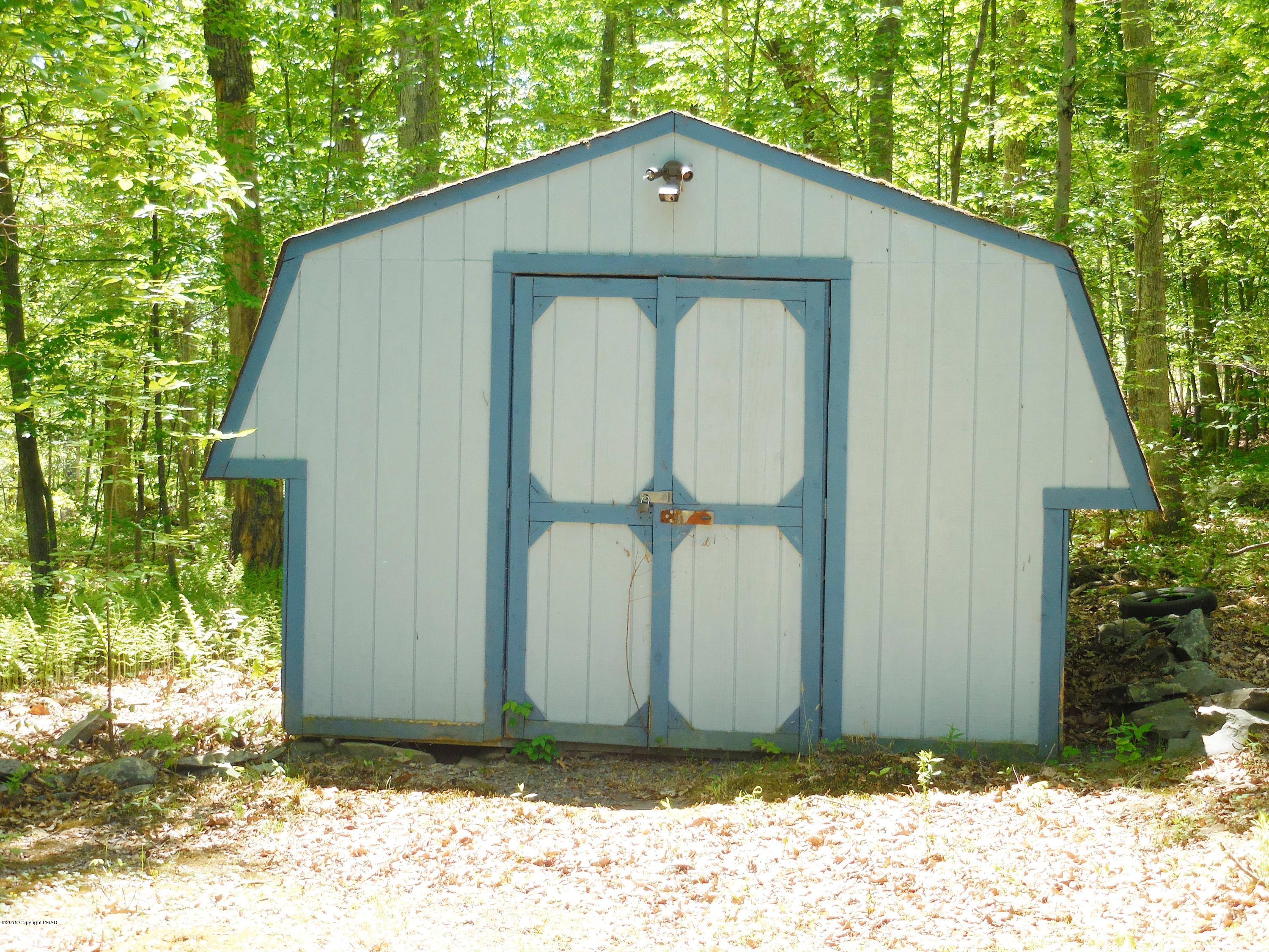 340 Timber Hill Road Henryville, PA 18332 - Photo 3 of 39 a view of a small house