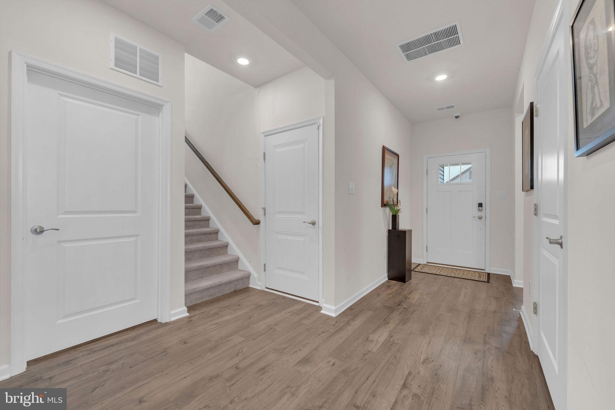 31 Walton Way Delanco, NJ 08075 - Photo 3 of 30 1st floor hallway view