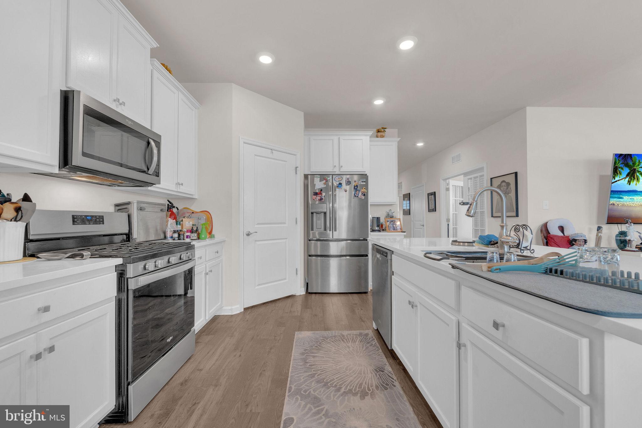 31 Walton Way Delanco, NJ 08075 - Photo 9 of 30 Kitchen view