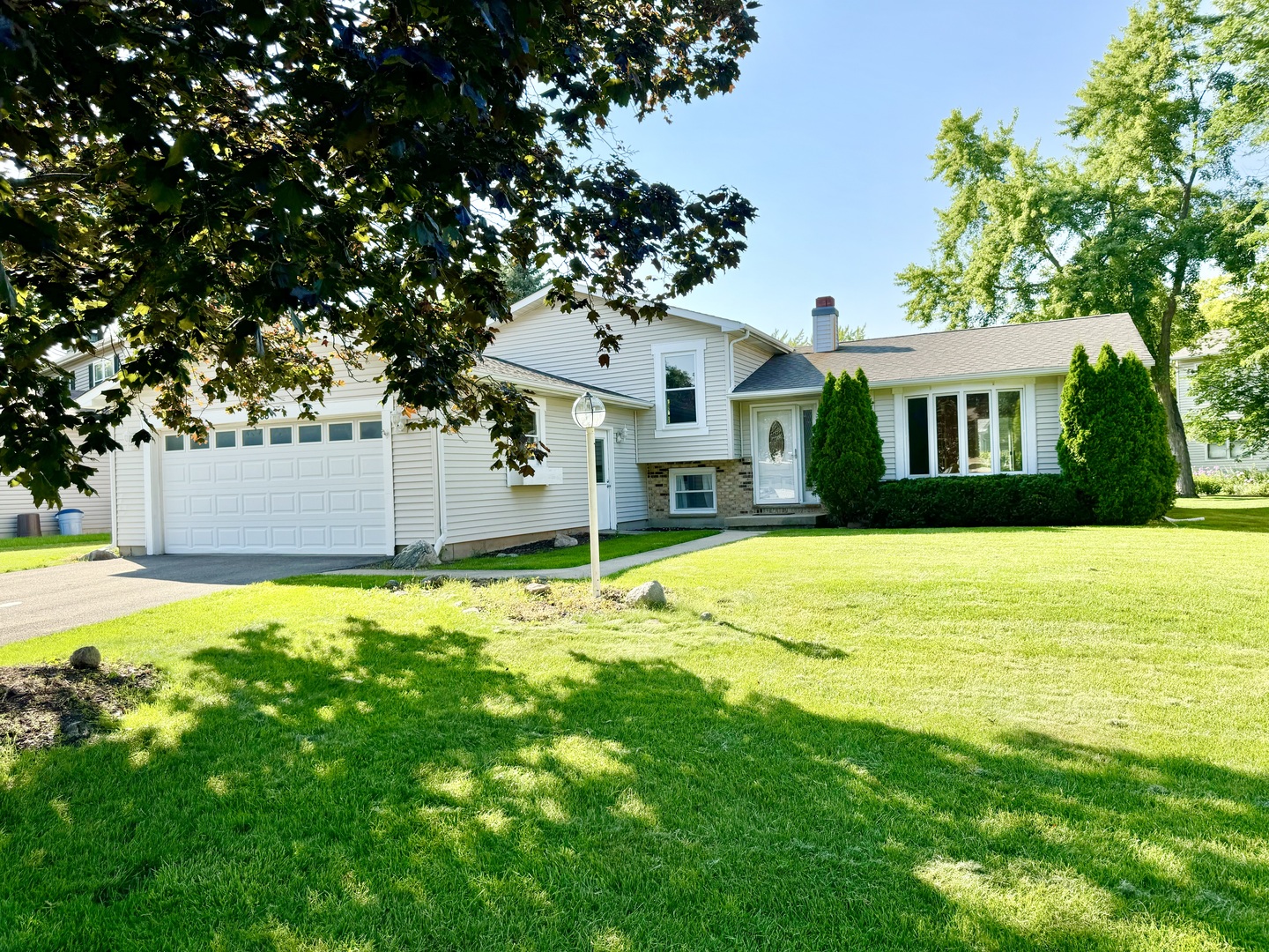 a house view with a swimming pool