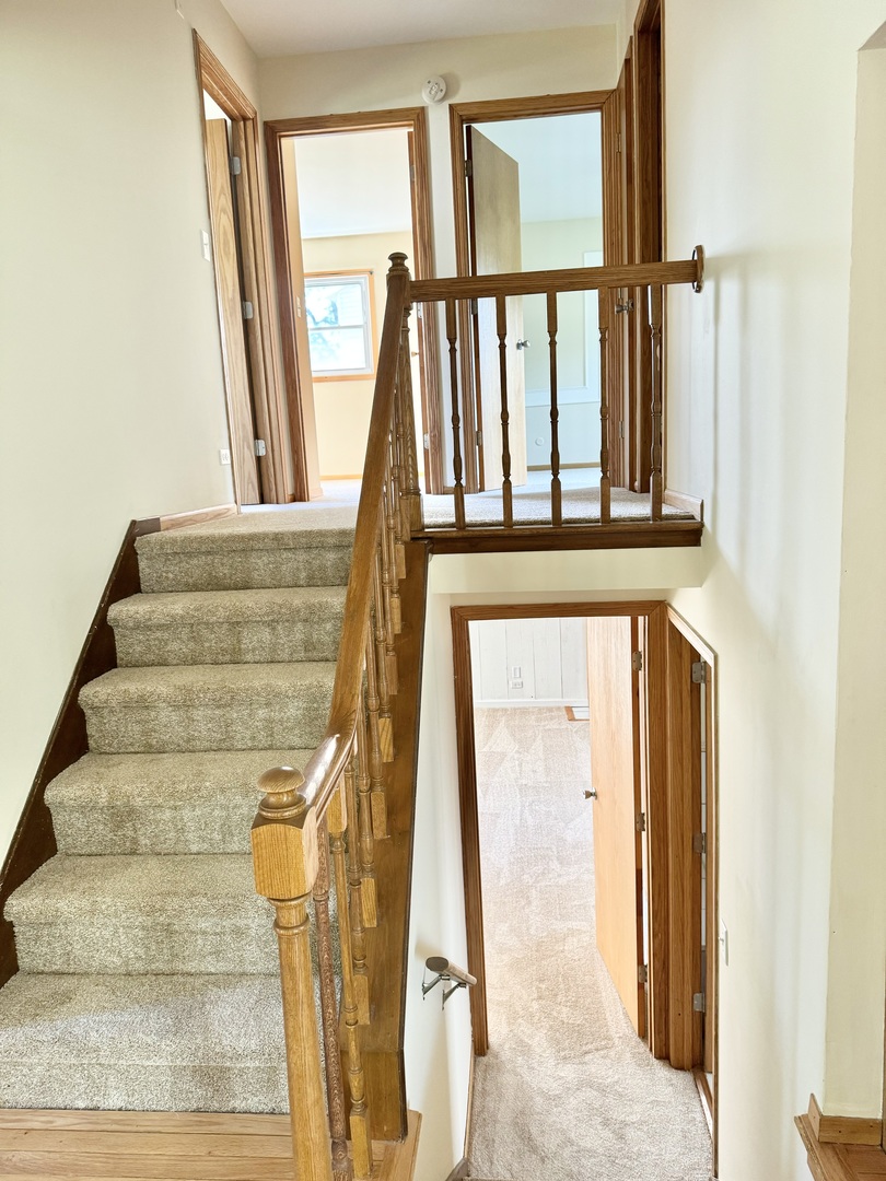 17588 West Summit Drive Grayslake, IL 60030 - Photo 11 of 19 a view of an entryway