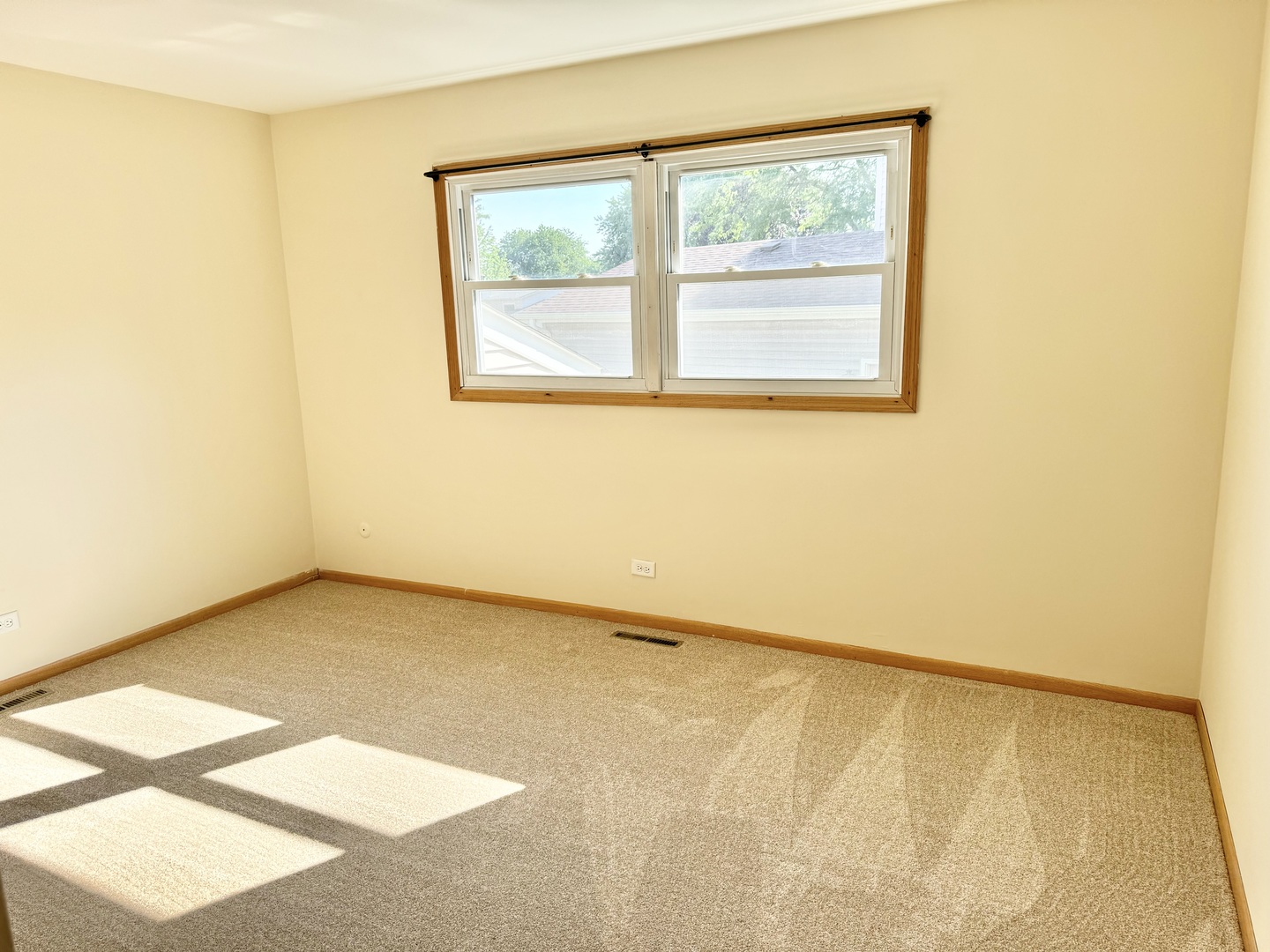 17588 West Summit Drive Grayslake, IL 60030 - Photo 8 of 19 a view of an empty room with a window