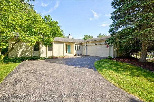 $349,900 | 12 Erie Crescent, Perinton, NY 14450