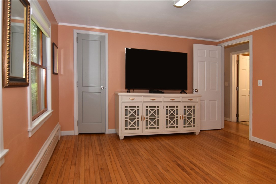69 Diamond Hill Road Hopkinton, RI 02808 - Photo 16 of 46