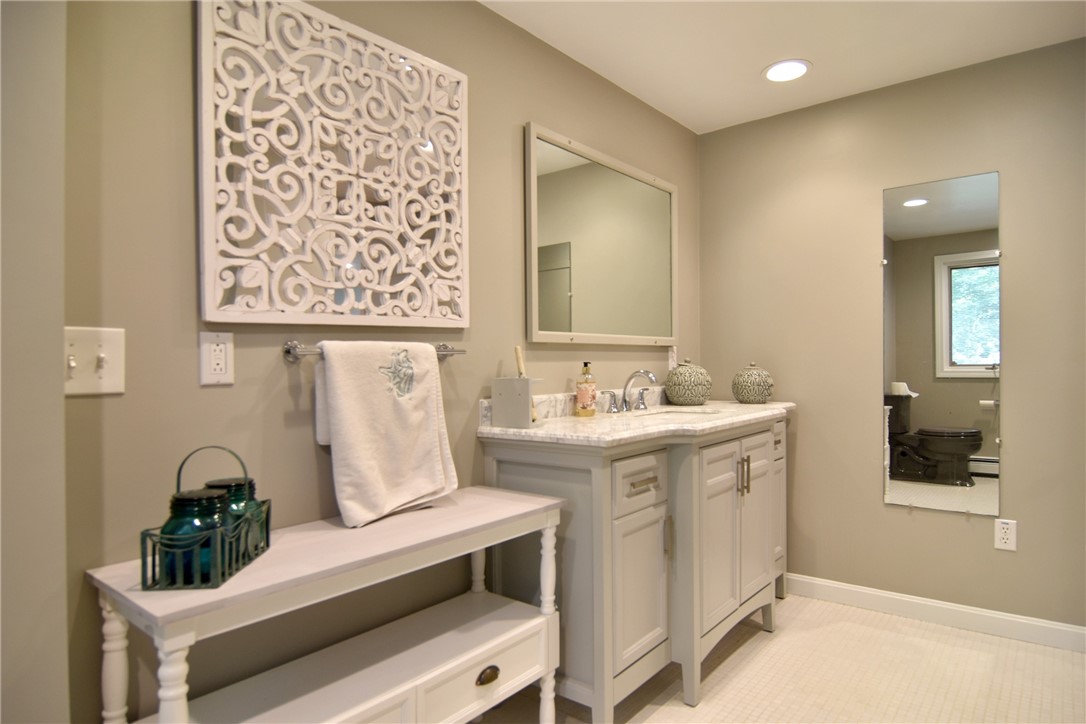 69 Diamond Hill Road Hopkinton, RI 02808 - Photo 31 of 46