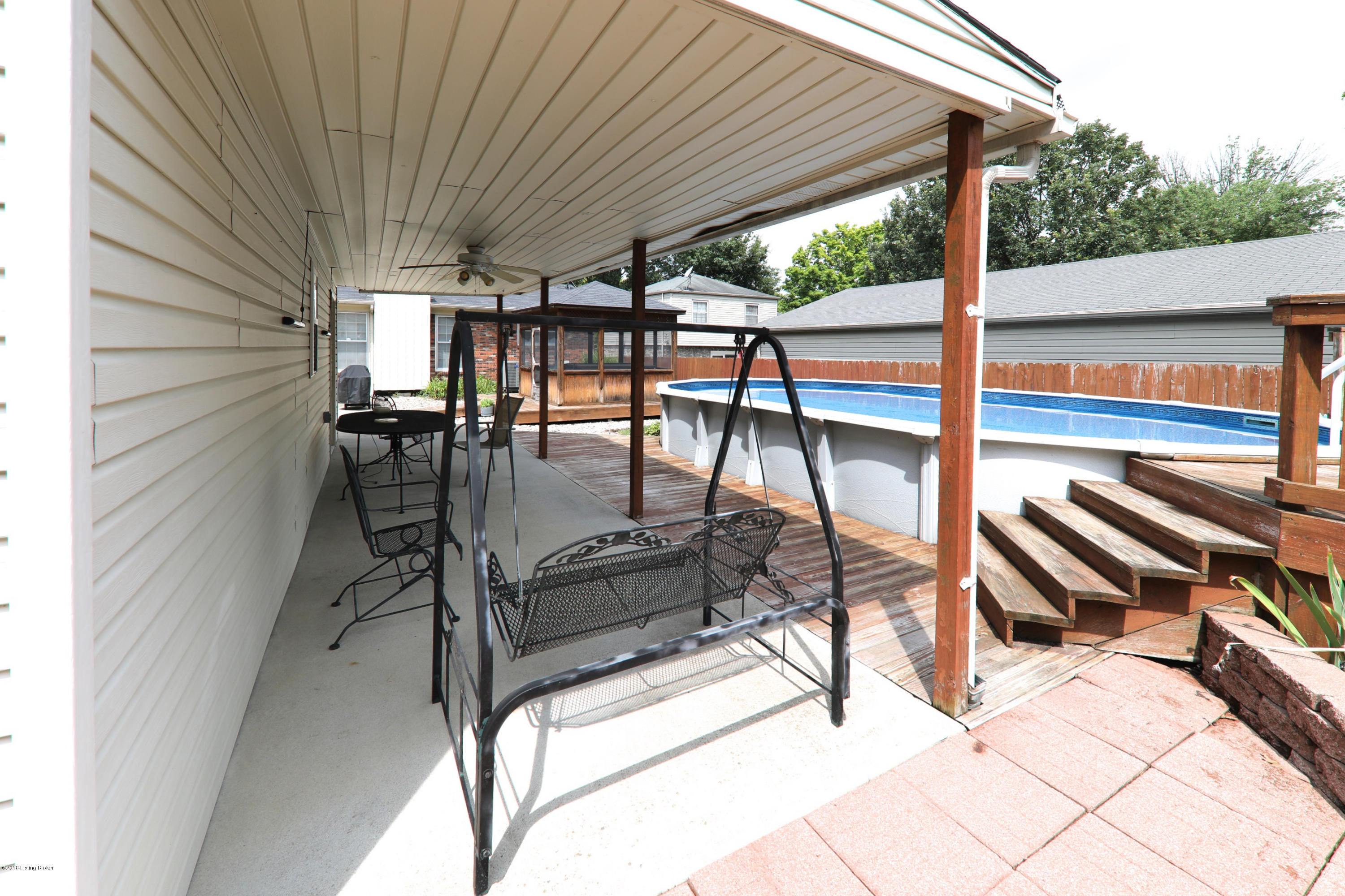 3605 Pirogue Road Louisville, KY 40299 - Photo 20 of 25 wedding small 414 copy