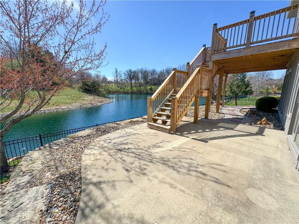 613 Northeast Persimmon Court Lee's Summit, MO 64064 - Photo 37 of 40