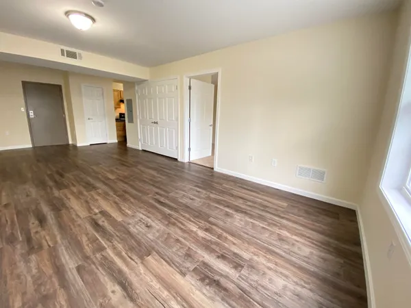 $1,965 | 100 Sentinel Court, Unit 107, Manchester, NH 03103