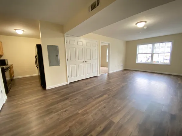 $1,965 | 100 Sentinel Court, Unit 107, Manchester, NH 03103