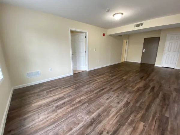 $1,965 | 100 Sentinel Court, Unit 107, Manchester, NH 03103