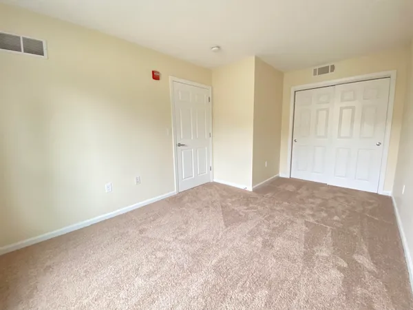 $1,965 | 100 Sentinel Court, Unit 107, Manchester, NH 03103