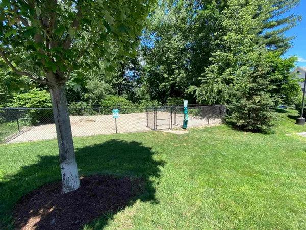 $1,965 | 100 Sentinel Court, Unit 107, Manchester, NH 03103