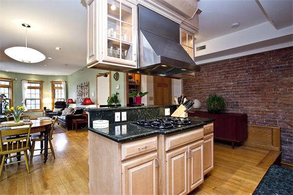 11 Gardner Road, Unit 4 Cambridge, MA 02139 - Photo 1 of 12 Gallery Image 1