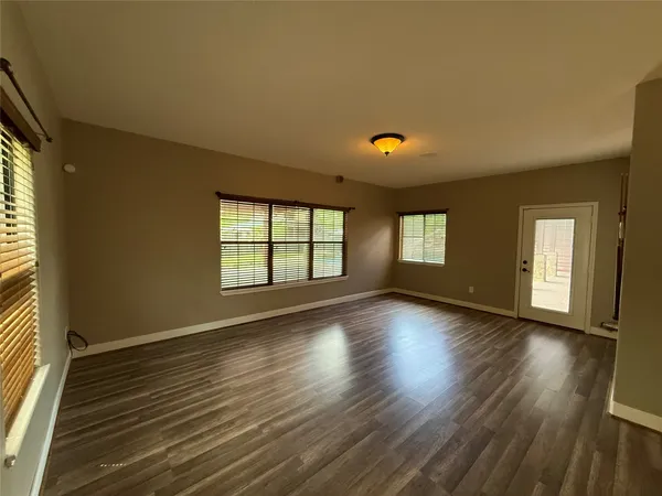$4,000 | 2063 Apache Drive, Montgomery, TX 77316
