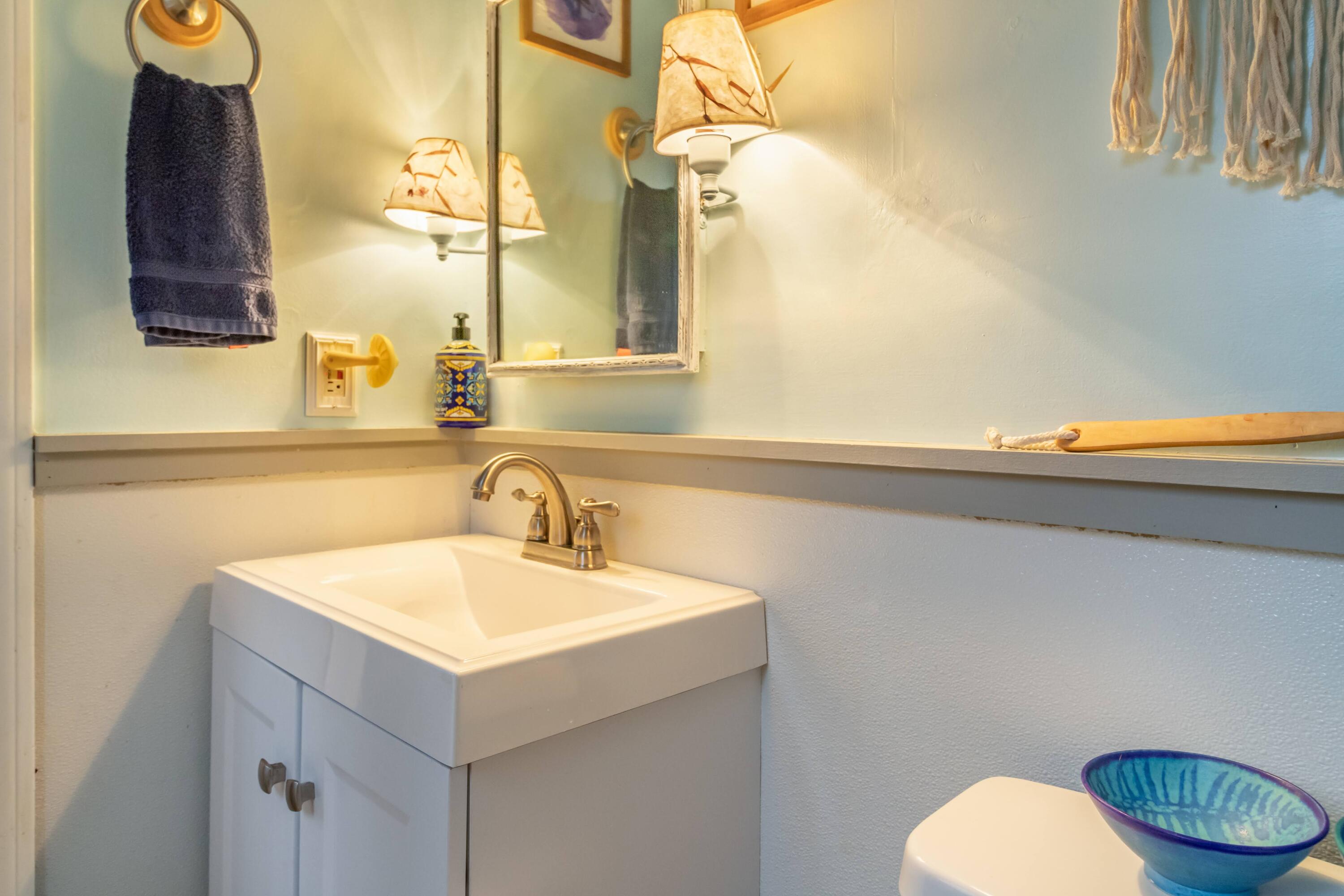 880 Castine Road Castine, ME 04421 - Photo 10 of 50 Bathroom