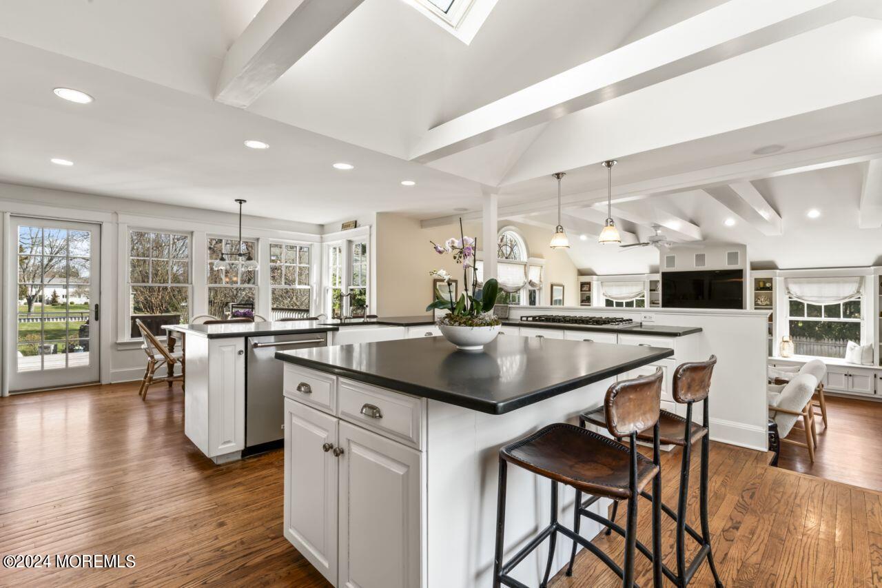 29 Oakes Road Rumson, NJ 07760 - Photo 15 of 66 Kitchen