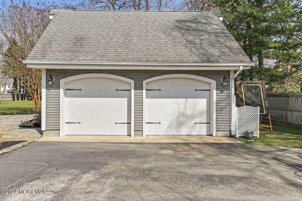 29 Oakes Road Rumson, NJ 07760 - Photo 55 of 66 Garage