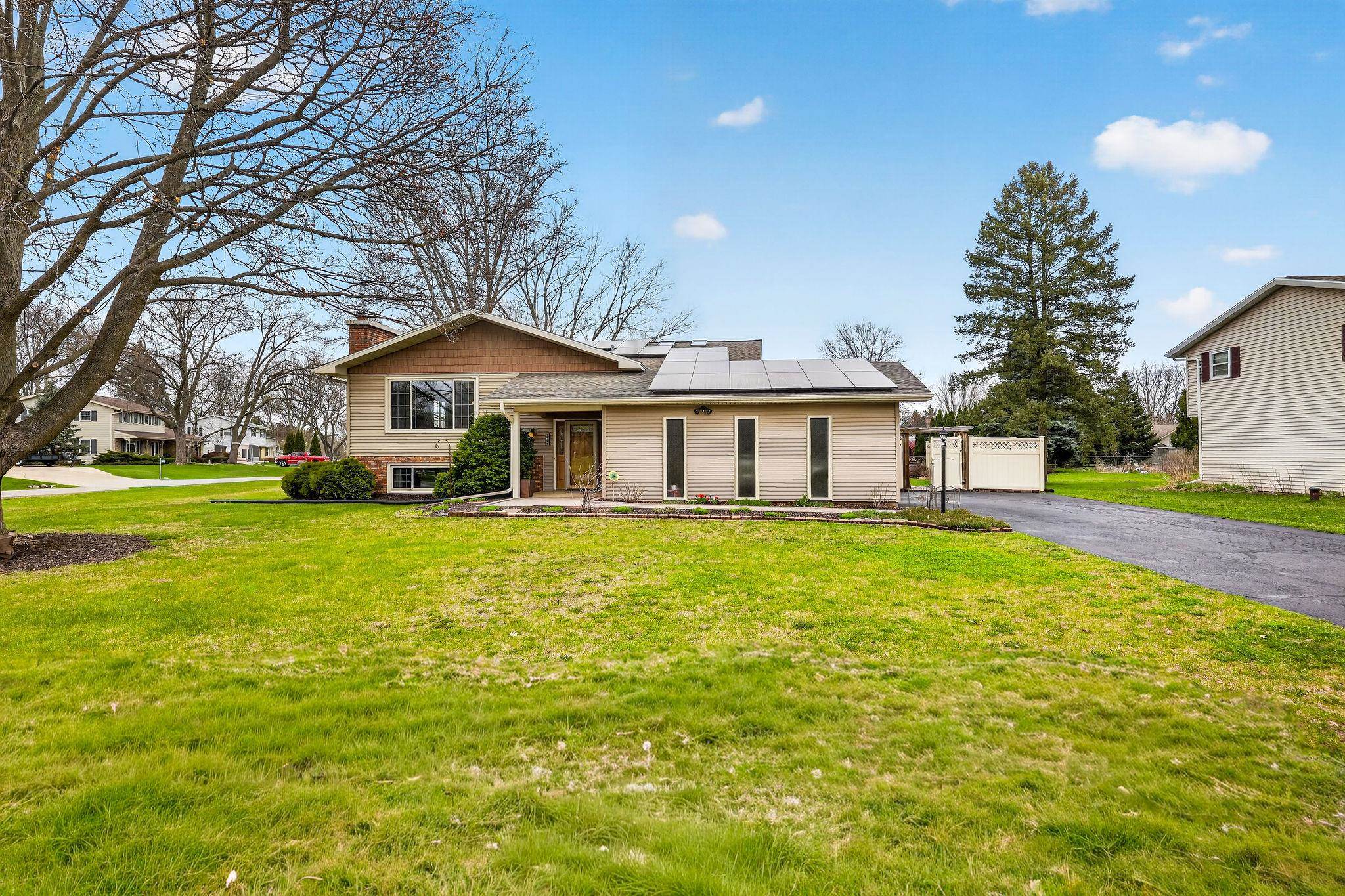 3468 Cottontail Trail Madison, WI 53718 - Photo 3 of 42