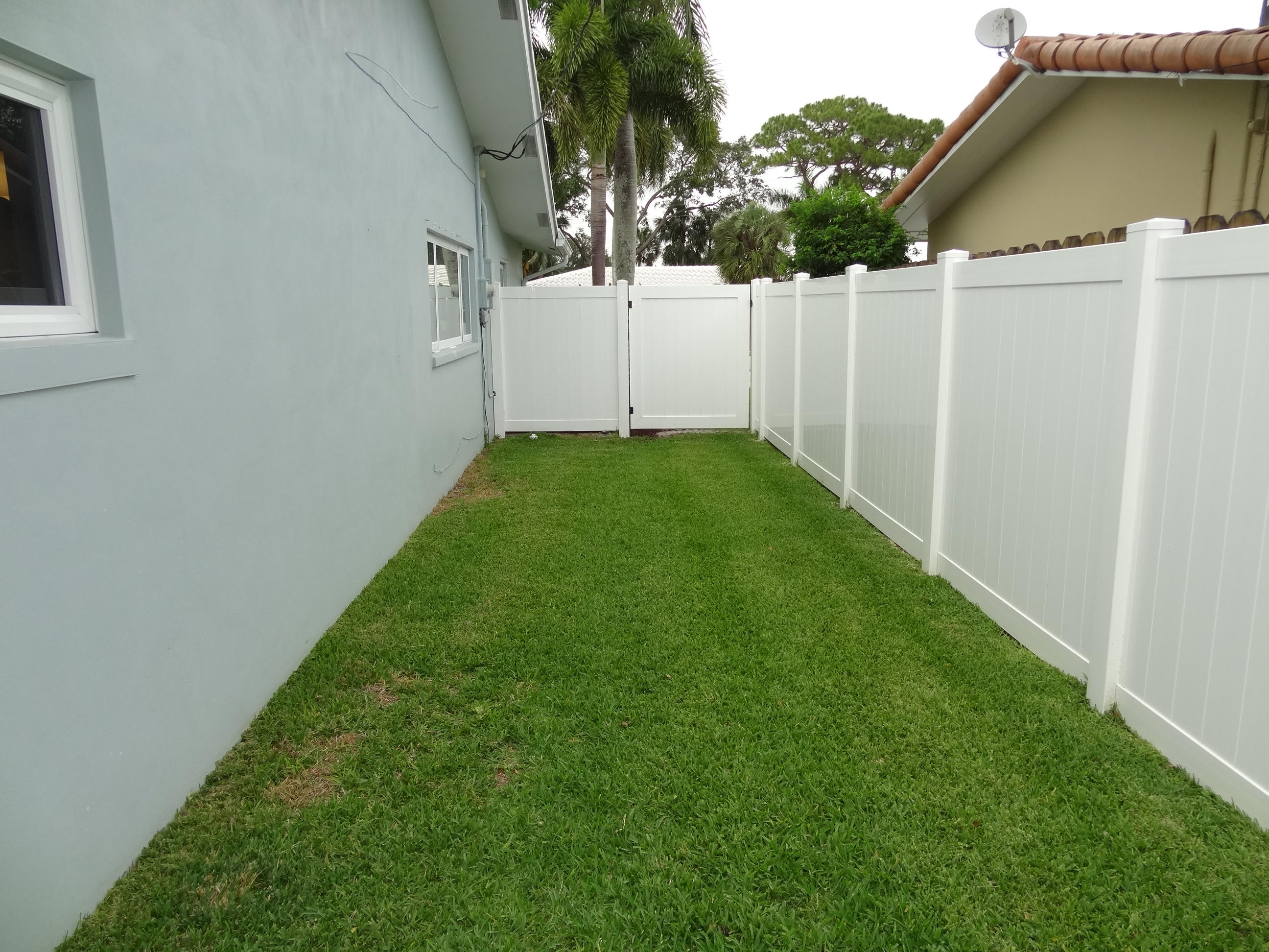 1126 Southwest 12th Street Boca Raton, FL 33486 - Photo 8 of 53 DSC05265