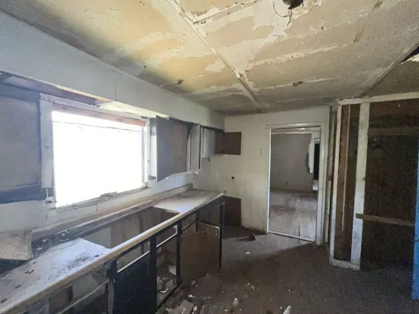 $29,800 | 2517 Bowie Street, Vernon, TX 76384