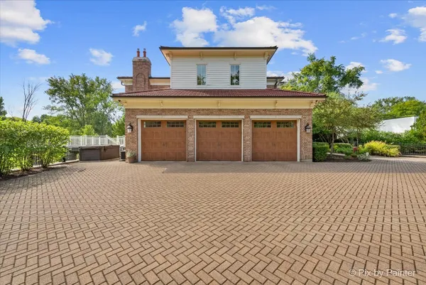 $2,750,000 | 27 West Onwentsia Road, Lake Forest, IL 60045