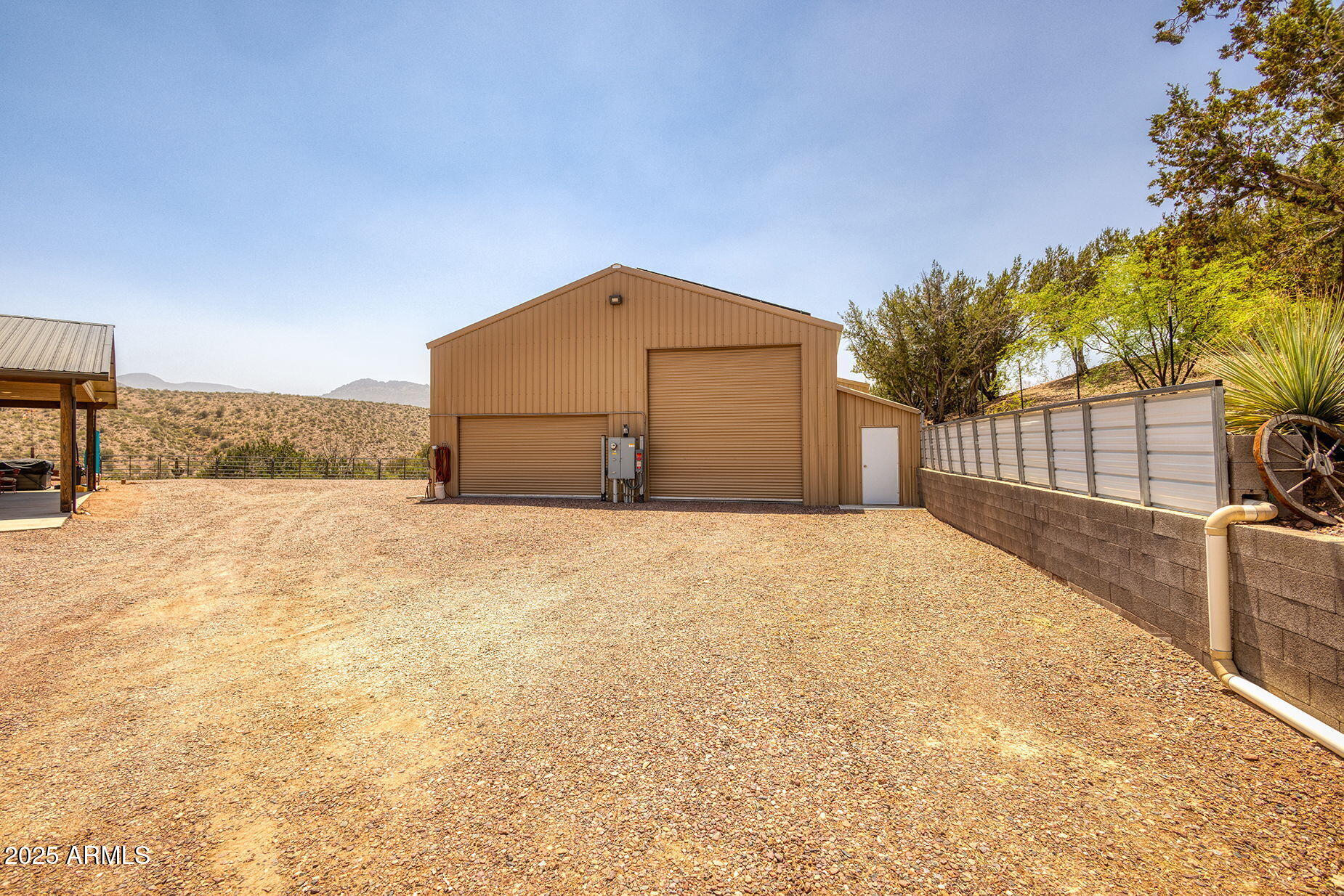 828 North Gun Creek Road Payson, AZ 85541 - Photo 38 of 57 a view of a backyard of a house