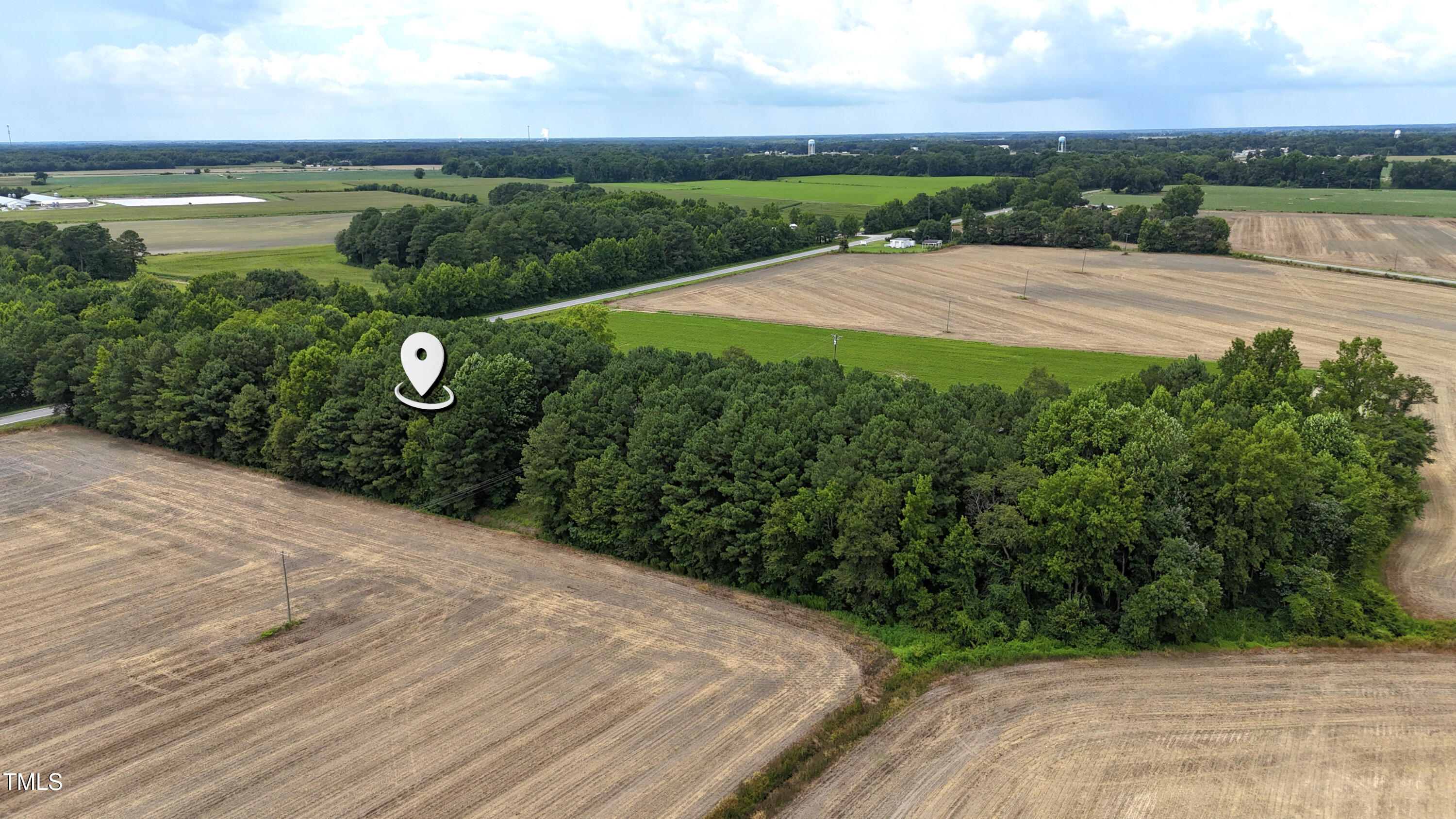 1620 Highway 50 Faison, NC 28341 - Photo 8 of 10 a view of a garden with an outdoor space