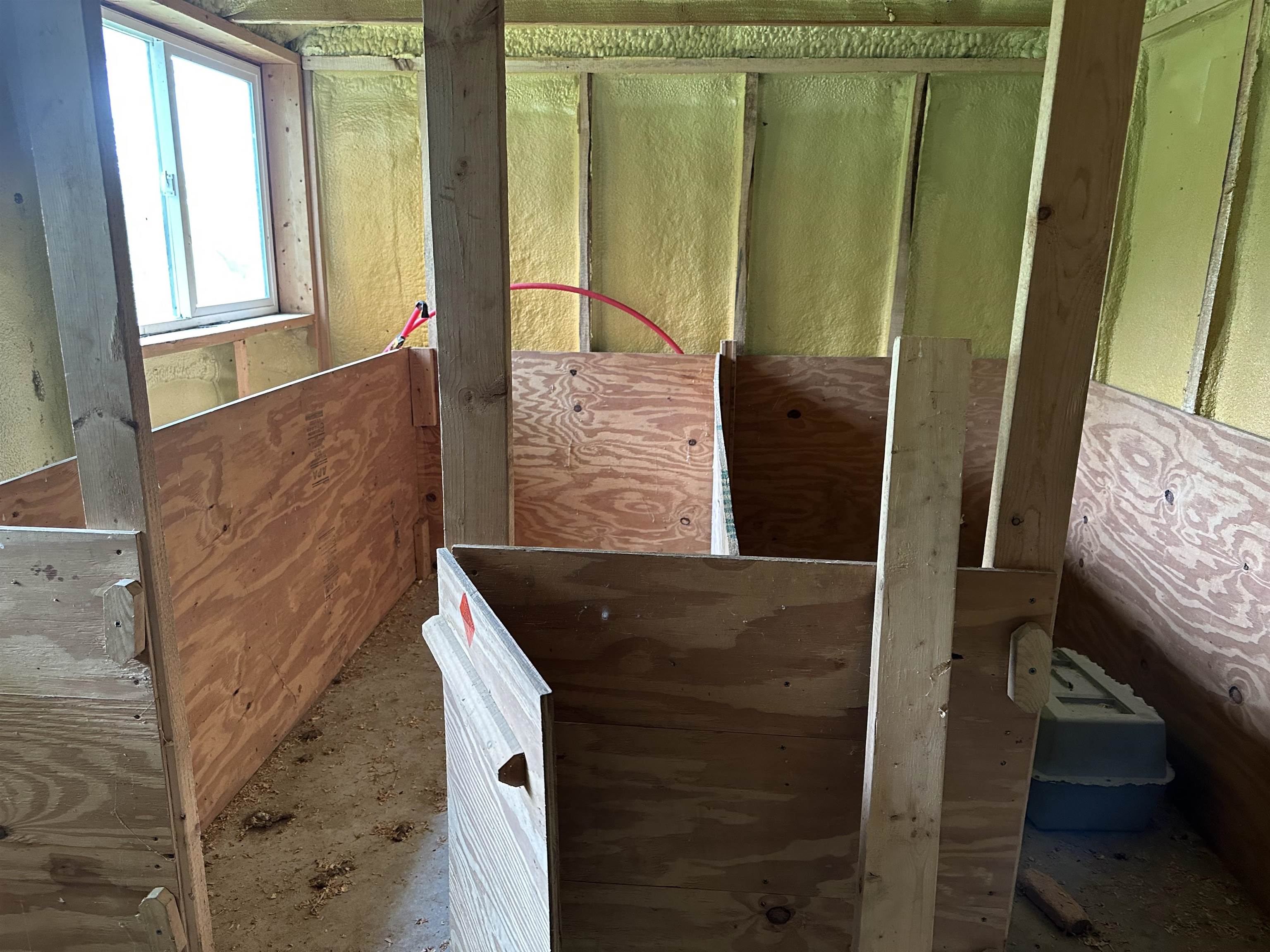 21040 Smit Road Morrison, IL 61270 - Photo 12 of 16 a bathroom with a sink