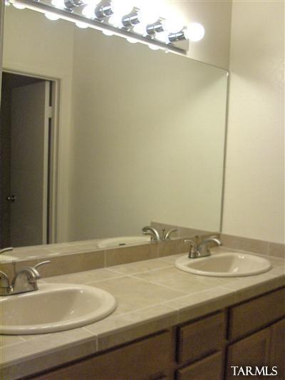 2773 West Anklam Road, Unit B Tucson, AZ 85745 - Photo 6 of 12 Gallery Image 6