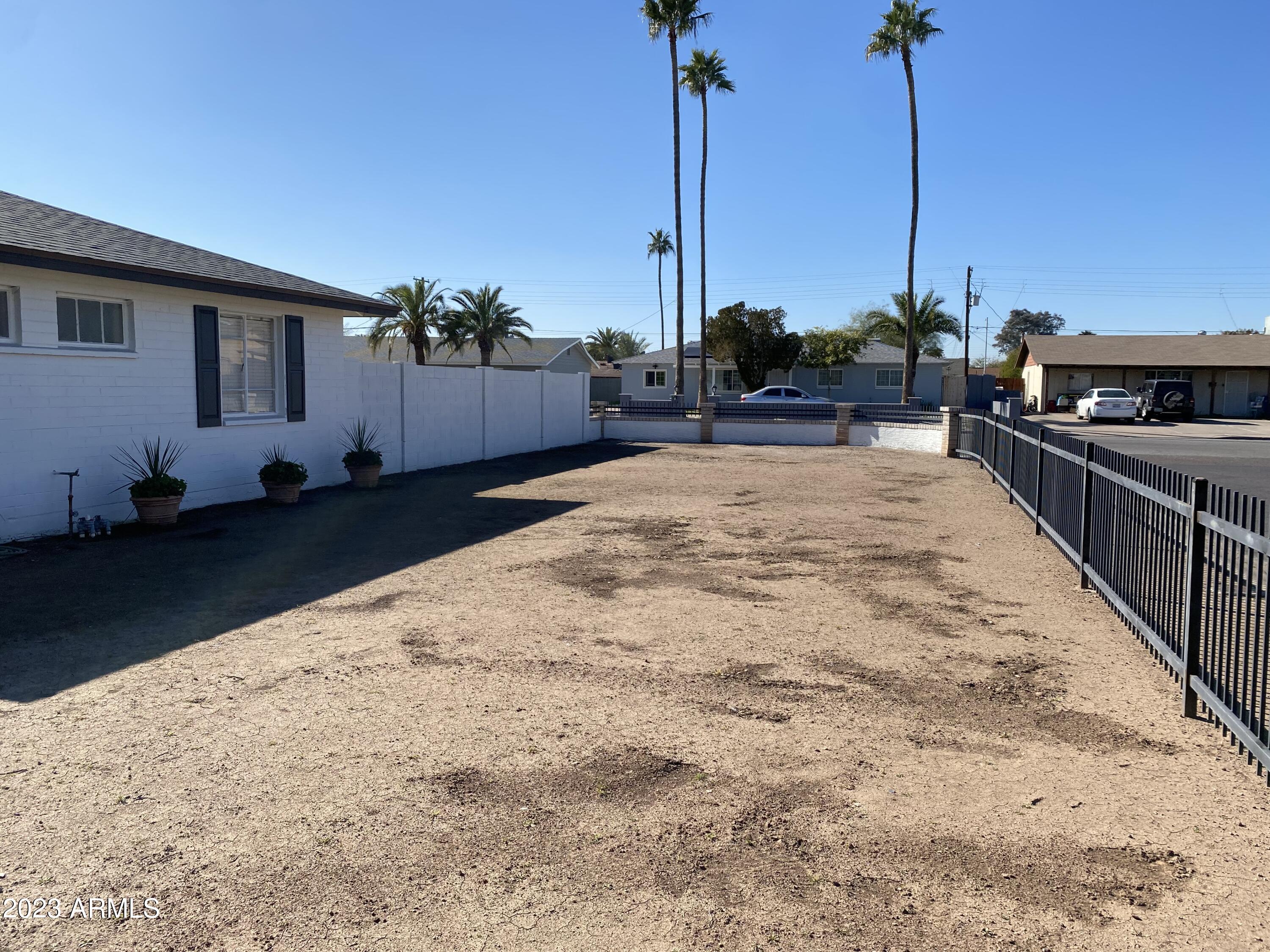 3851 West Cheery Lynn Road Phoenix, AZ 85019 - Photo 3 of 17 IMG_3851