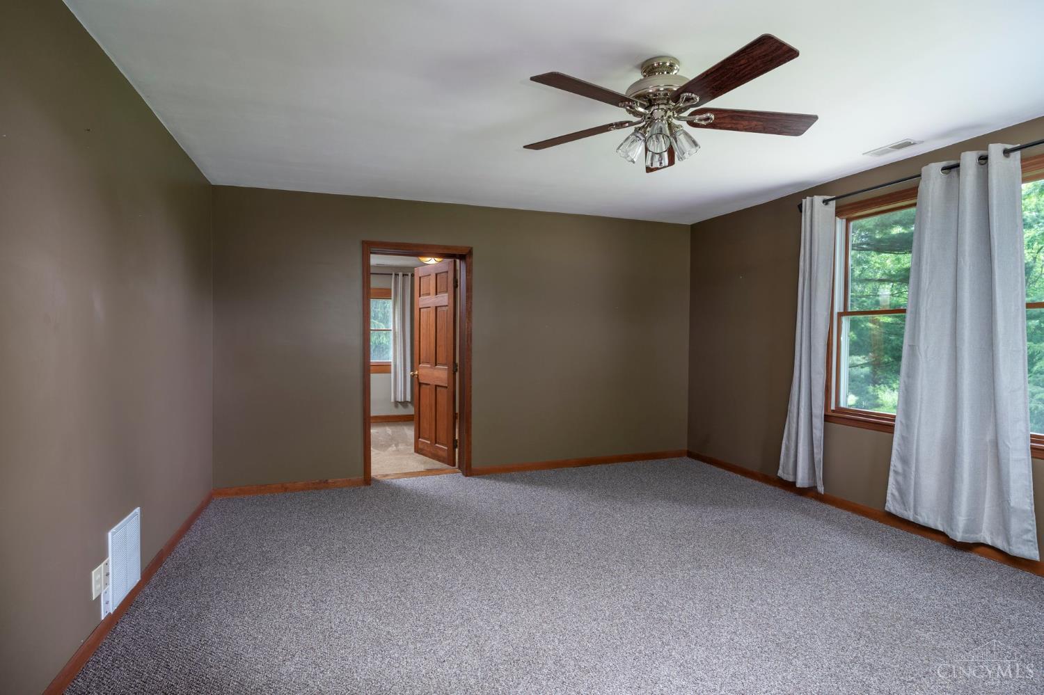 6043 Panhandle Road New Vienna, OH 45159 - Photo 7 of 76 Gallery Image 7