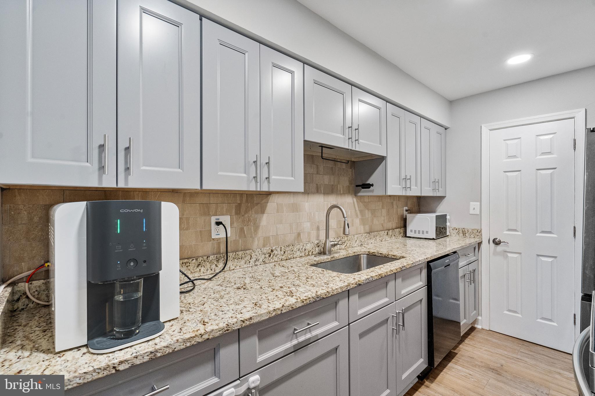5904 B Bayshire Road, Unit 159 Springfield, VA 22152 - Photo 11 of 28 Gallery Image 11