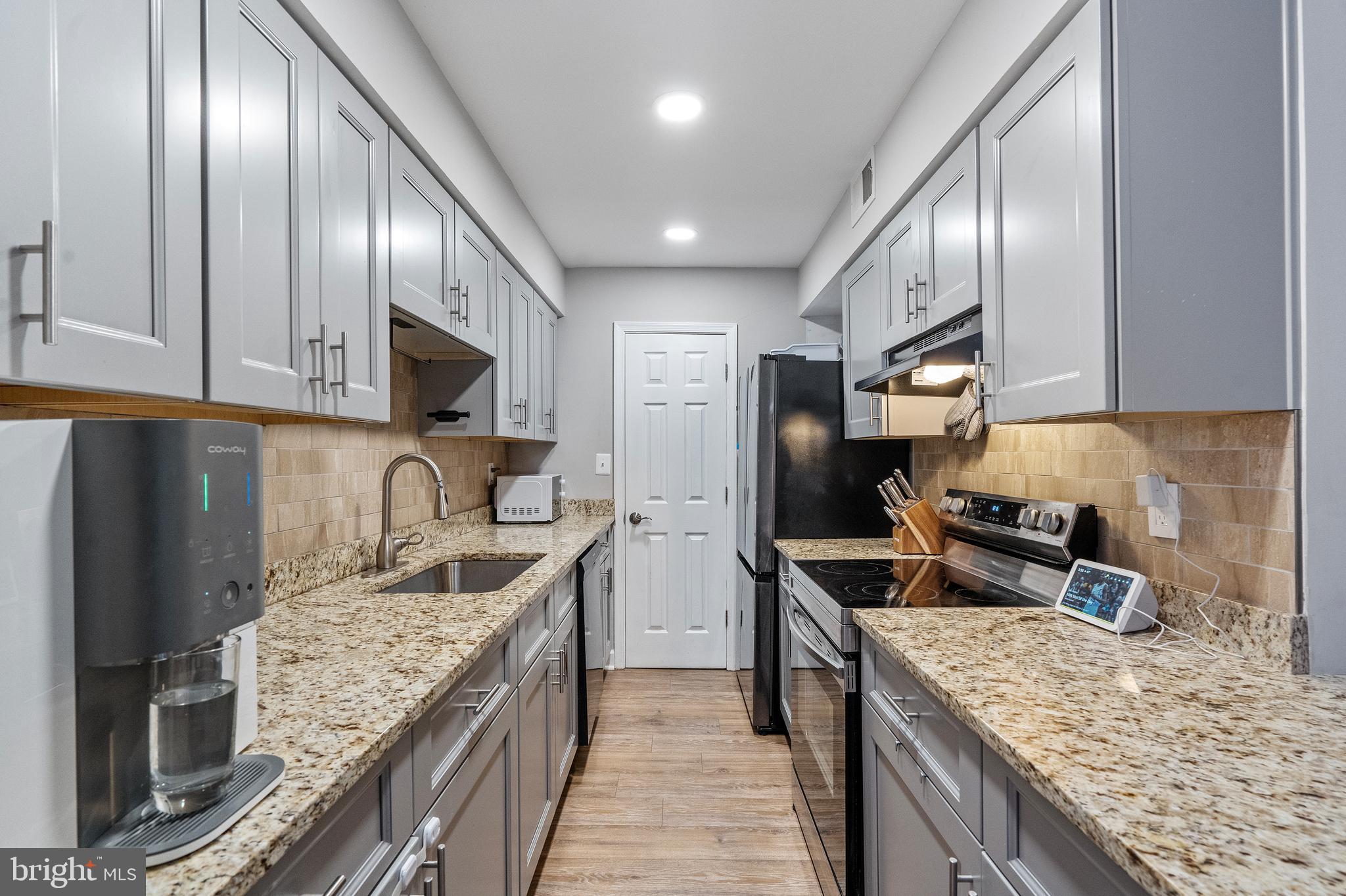 5904 B Bayshire Road, Unit 159 Springfield, VA 22152 - Photo 9 of 28 Gallery Image 9