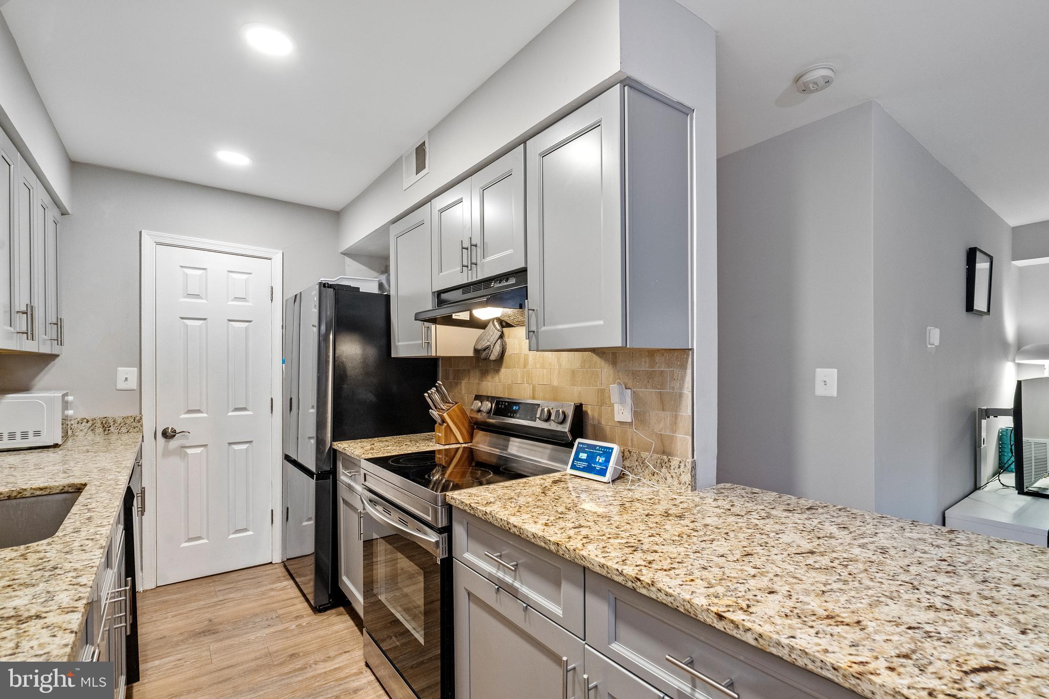 5904 B Bayshire Road, Unit 159 Springfield, VA 22152 - Photo 10 of 28 Gallery Image 10