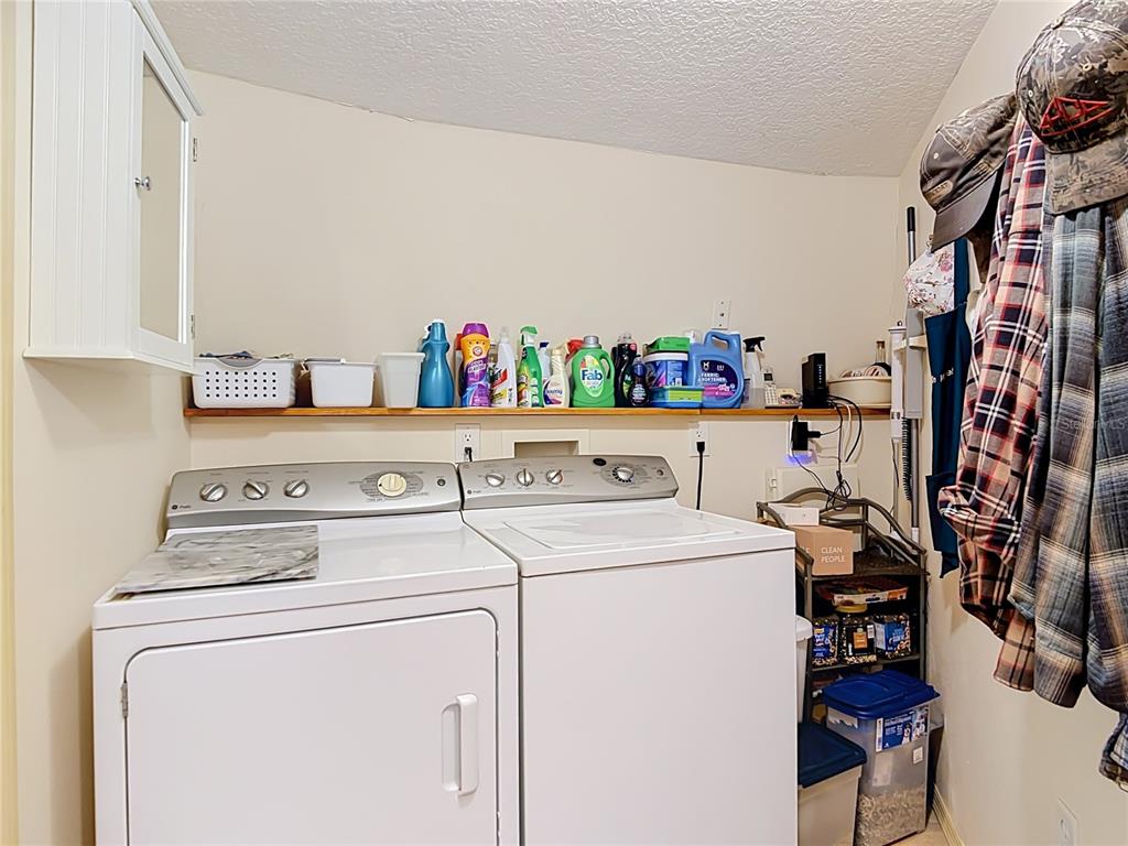 2320 Bogaert Road Seffner, FL 33584 - Photo 39 of 69 Gallery Image 39
