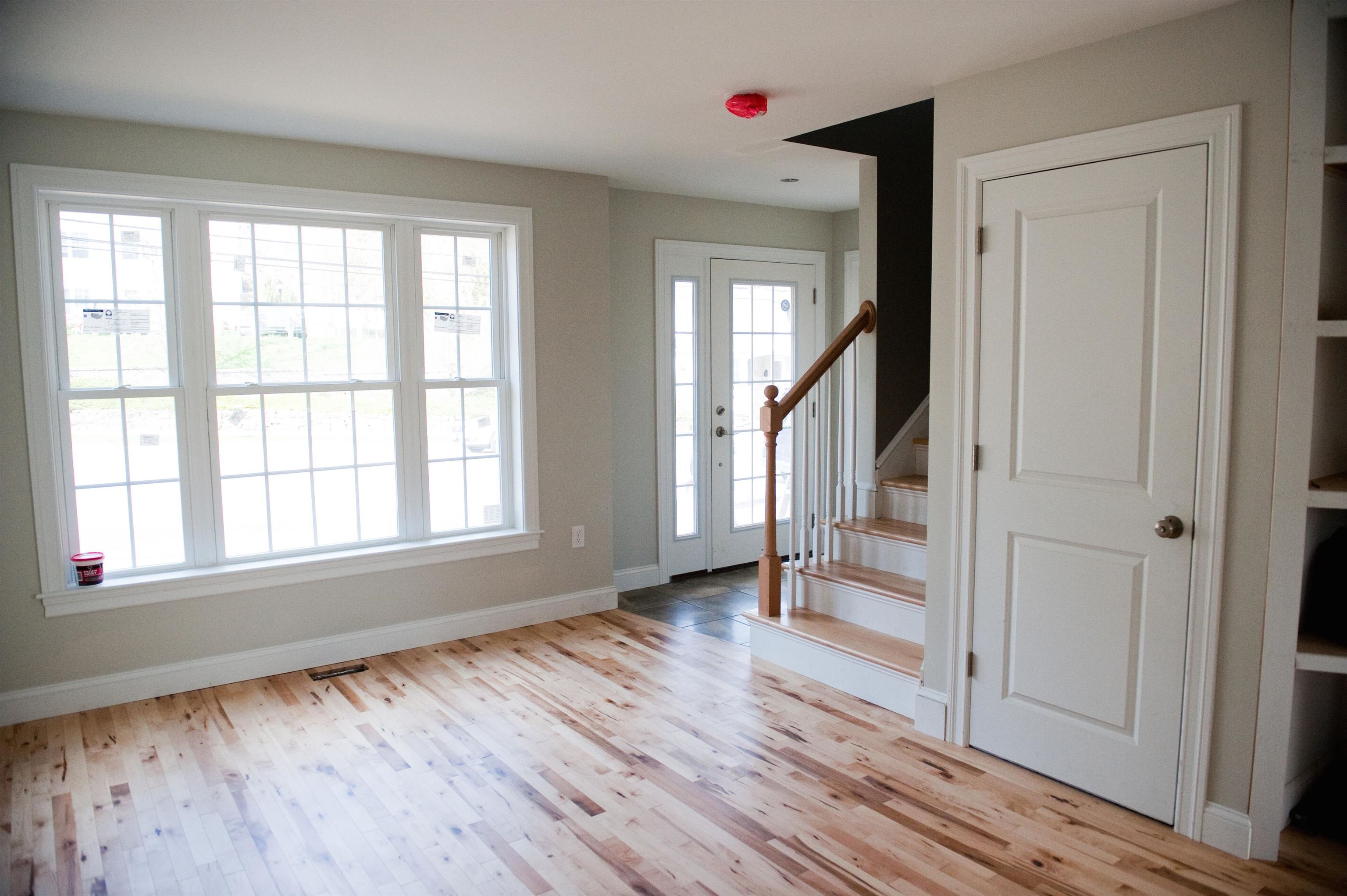 635 Hanover Street Manchester, NH 03104 - Photo 2 of 11