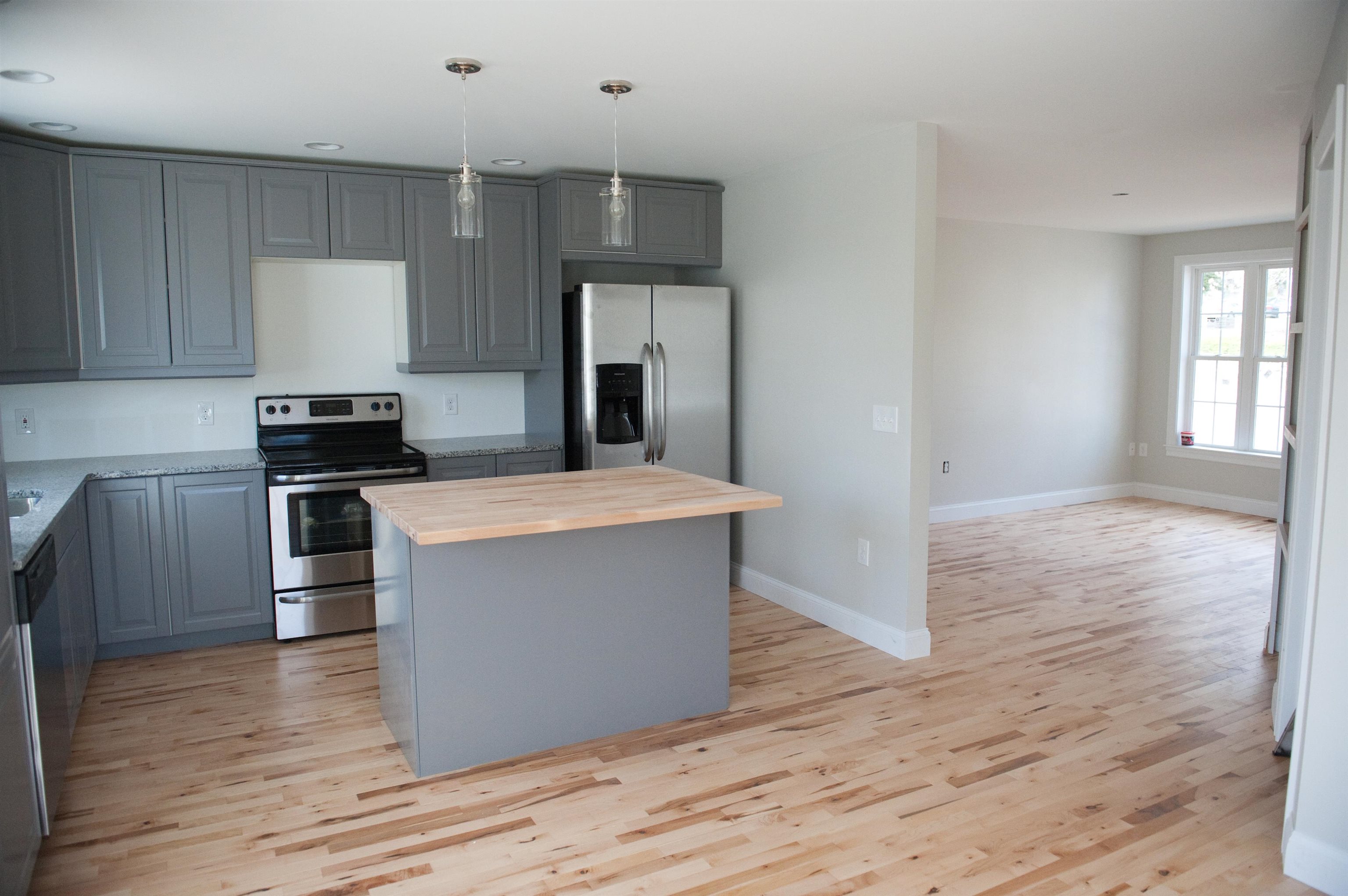 635 Hanover Street Manchester, NH 03104 - Photo 4 of 11