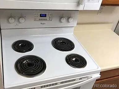 a close up view of washer and dryer