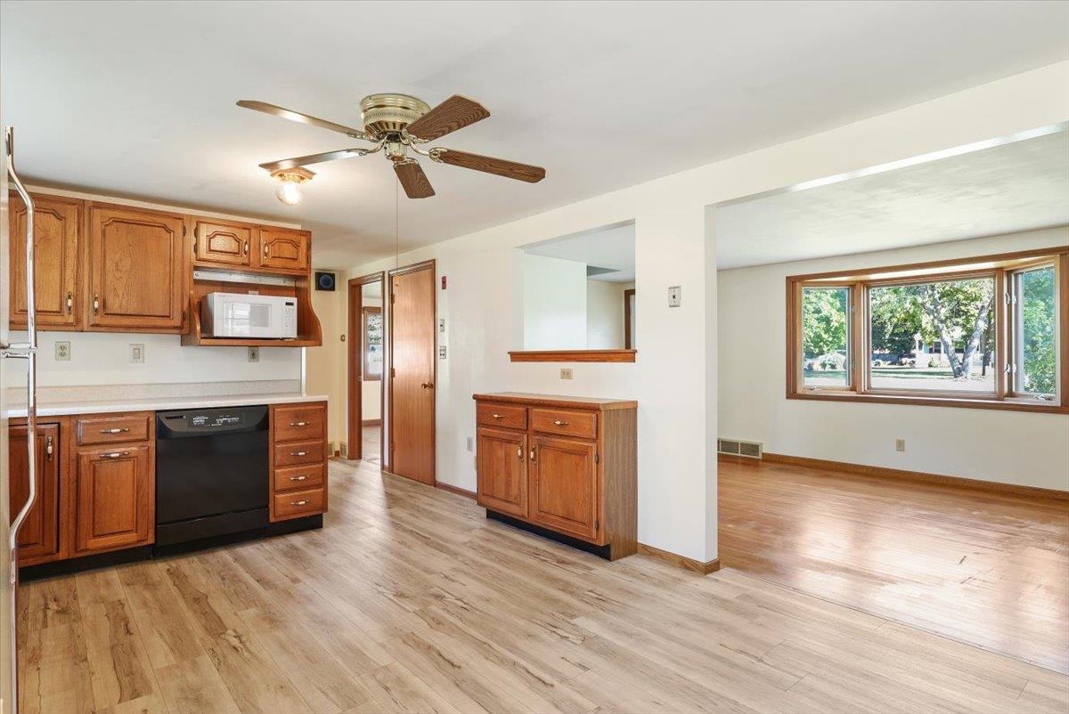 159 East Dunstable Road Nashua, NH 03062 - Photo 17 of 23