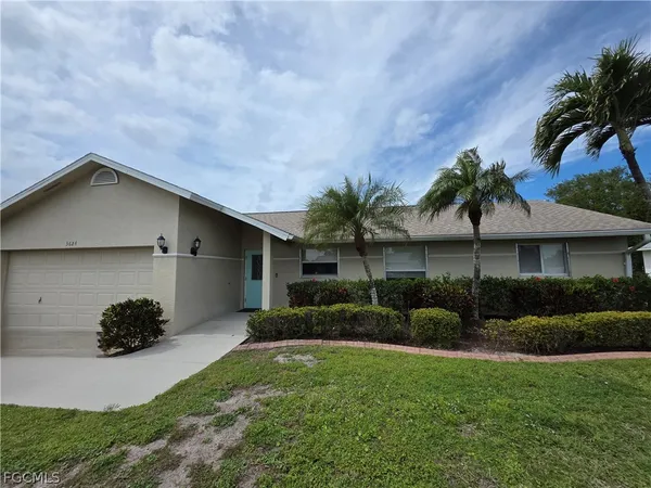 $2,200 | 3624 Southwest 1st Avenue, Cape Coral, FL 33914