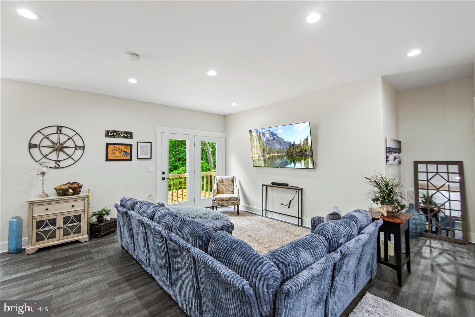 7206 Castaway Beach Road Orange, VA 22960 - Photo 13 of 64 Cozy sitting area with flexible space