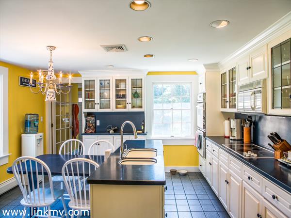 475 Barnes Road Oak Bluffs, MA 02557 - Photo 13 of 15 Gallery Image 13