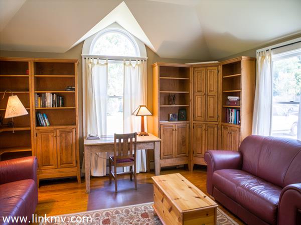 475 Barnes Road Oak Bluffs, MA 02557 - Photo 5 of 15 Gallery Image 5