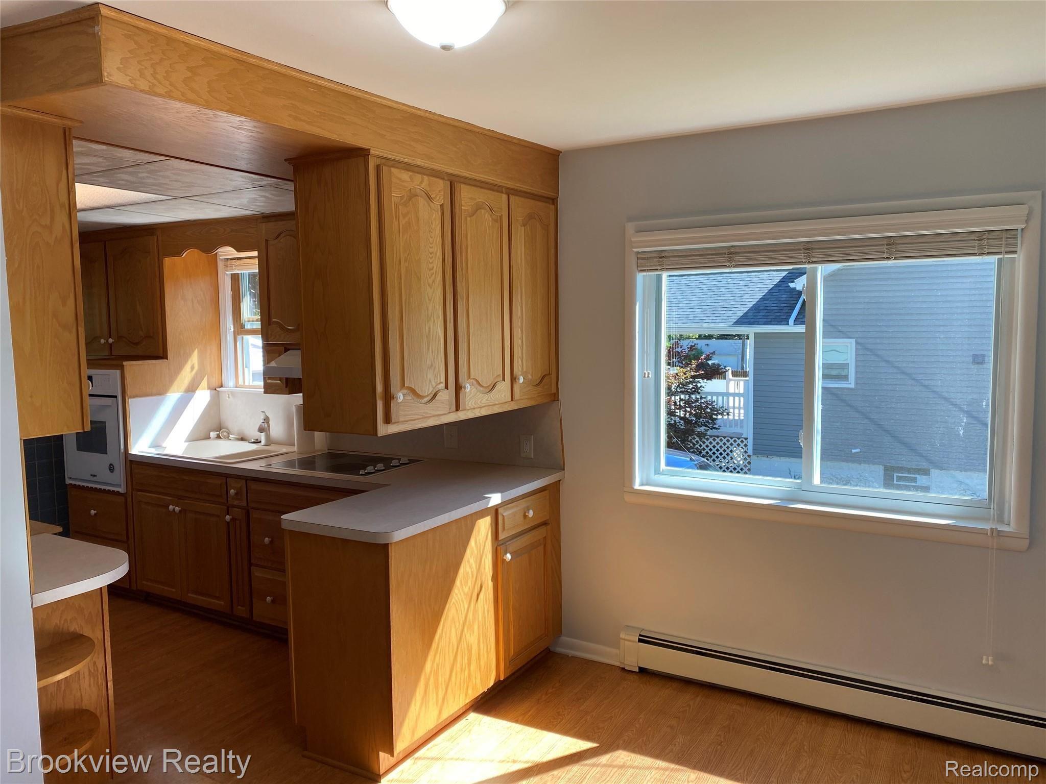 2424 West Auburn Road Rochester, MI 48309 - Photo 16 of 29 9FAF735D-2BBB-4462-9AFC-C34EC60A07FB.jpeg