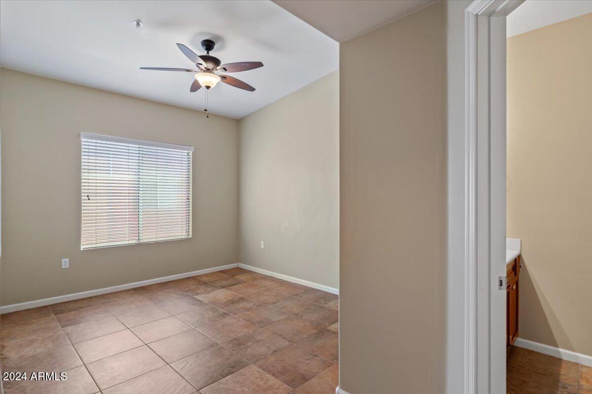 1920 East Bell Road, Unit 1083 Phoenix, AZ 85022 - Photo 11 of 24 11-Primary Bedroom